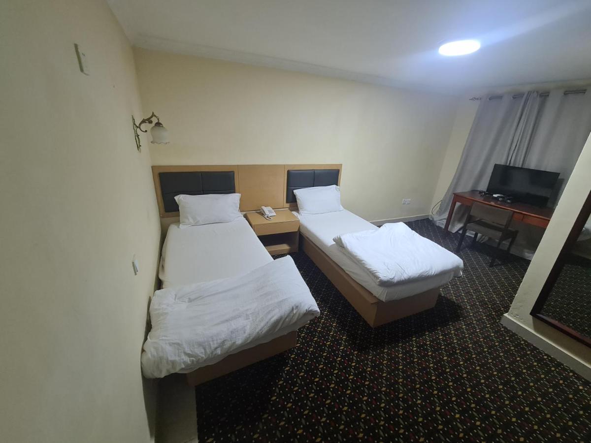 Kings Empire Hotel 프리타운 외부 사진